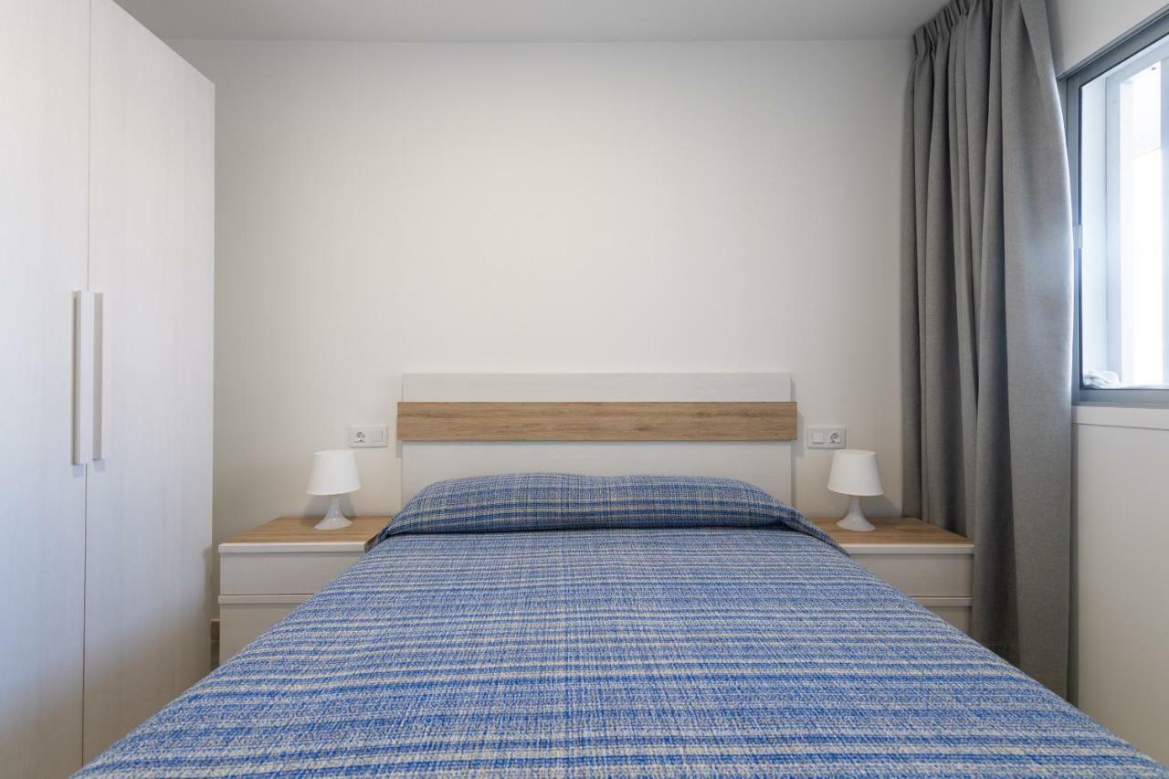 2 Min Walk To - Private Terrace - Some With Sea Views Appartement La Playa de Arguineguín