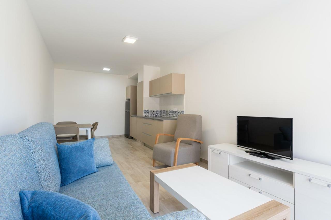 Apartment 2 Min Walk To - Private Terrace - Some With Sea Views La Playa de Arguineguín