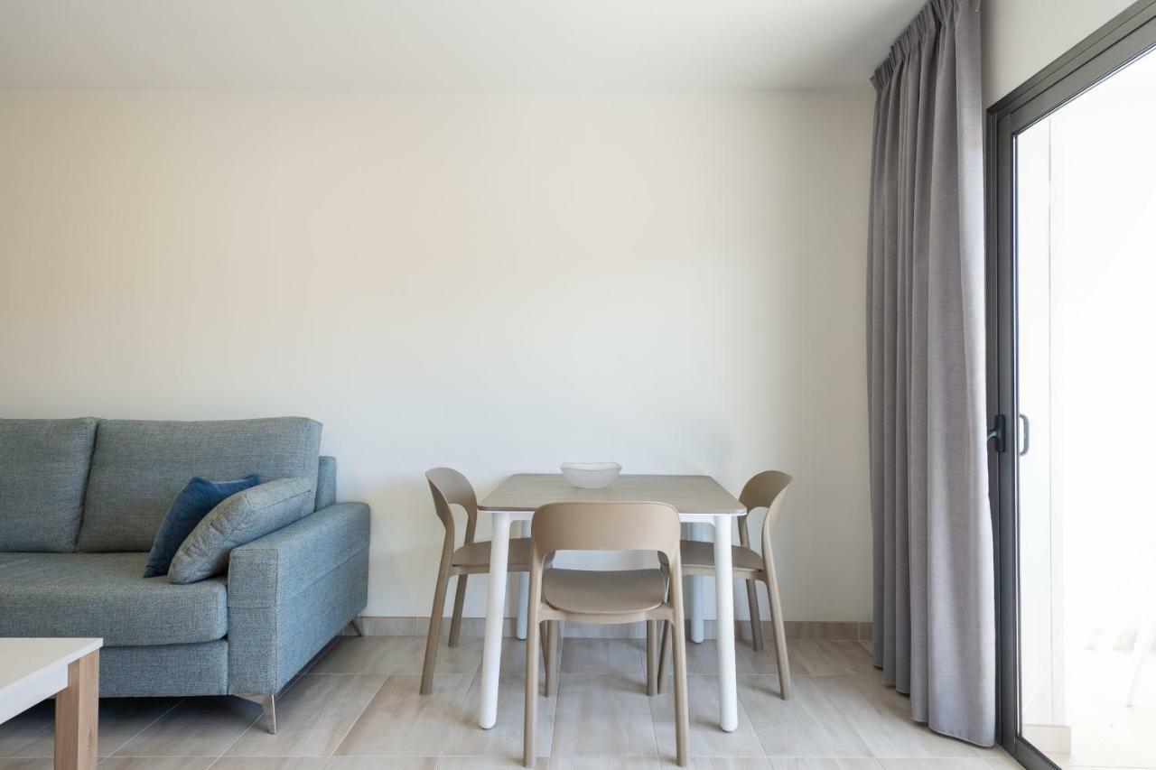 2 Min Walk To - Private Terrace - Some With Sea Views La Playa de Arguineguín
