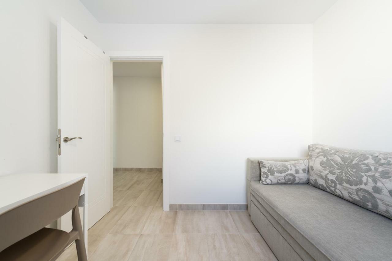 2 Min Walk To - Private Terrace - Some With Sea Views Apartment La Playa de Arguineguín