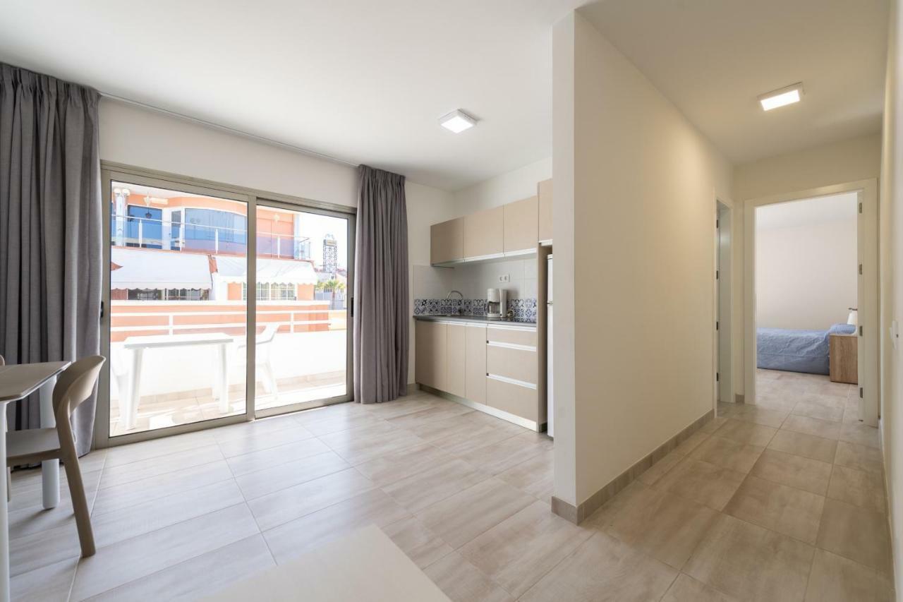 2 Min Walk To - Private Terrace - Some With Sea Views * La Playa de Arguineguín