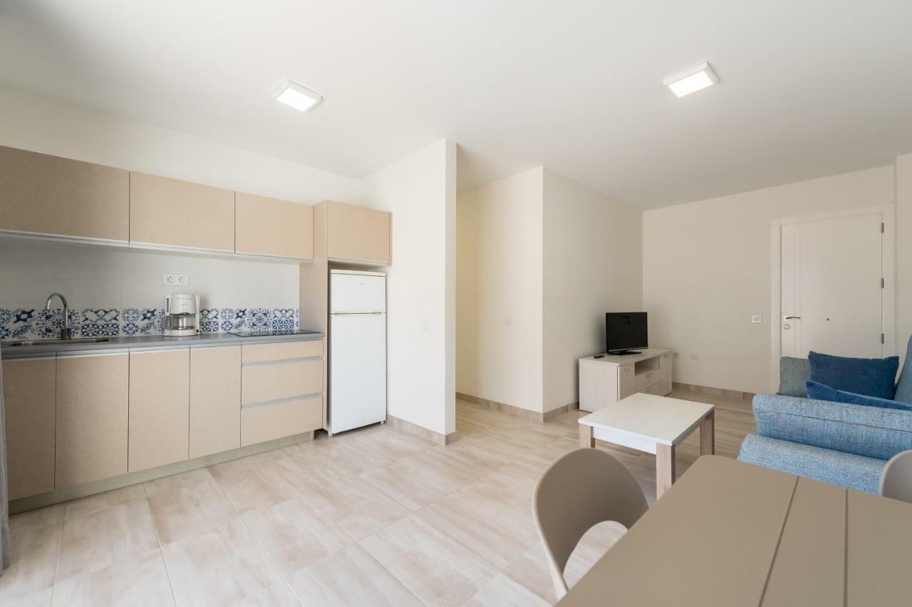 Appartement 2 Min Walk To - Private Terrace - Some With Sea Views